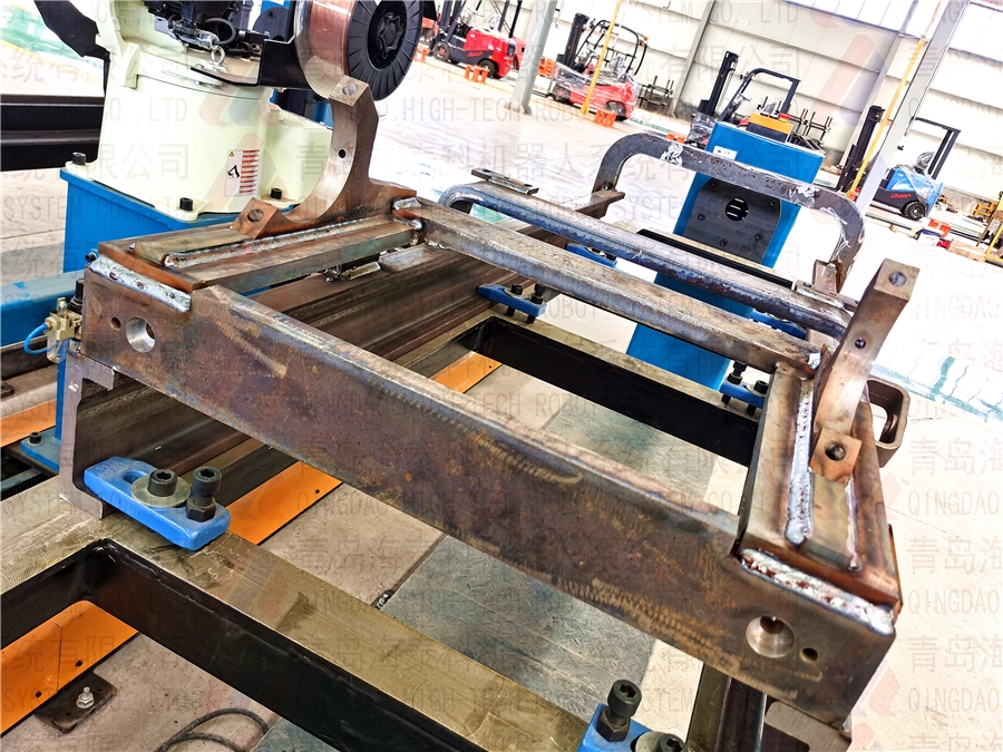 叉車內、外門架